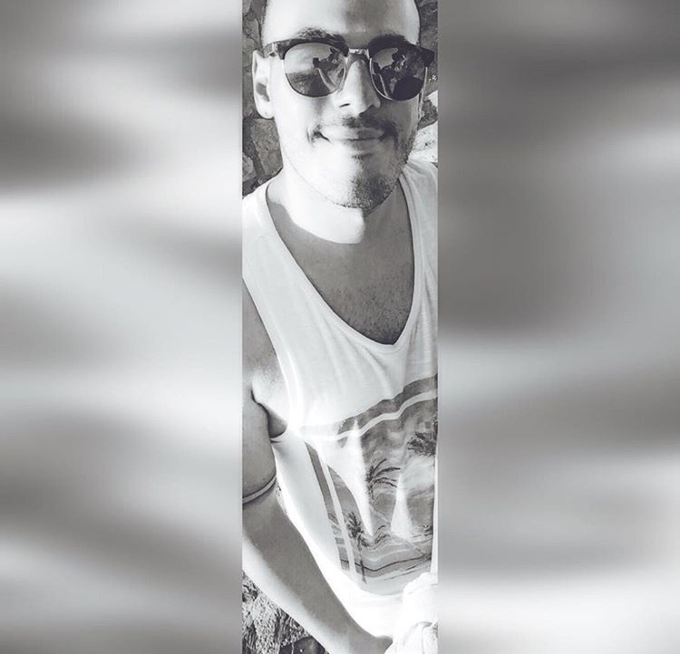 Be willing to have fun and stay for free! Only interesting people!