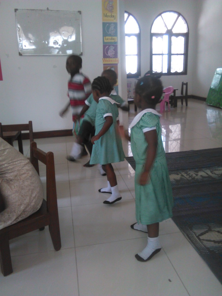 Stay in Dar es Salaam & volunteer to Teach English language, French, build a play area/ground, or bring other worldly experience for Kindergarten children.