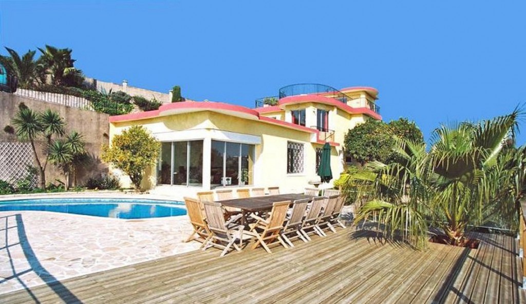 Luxurious Villa CLEMENT