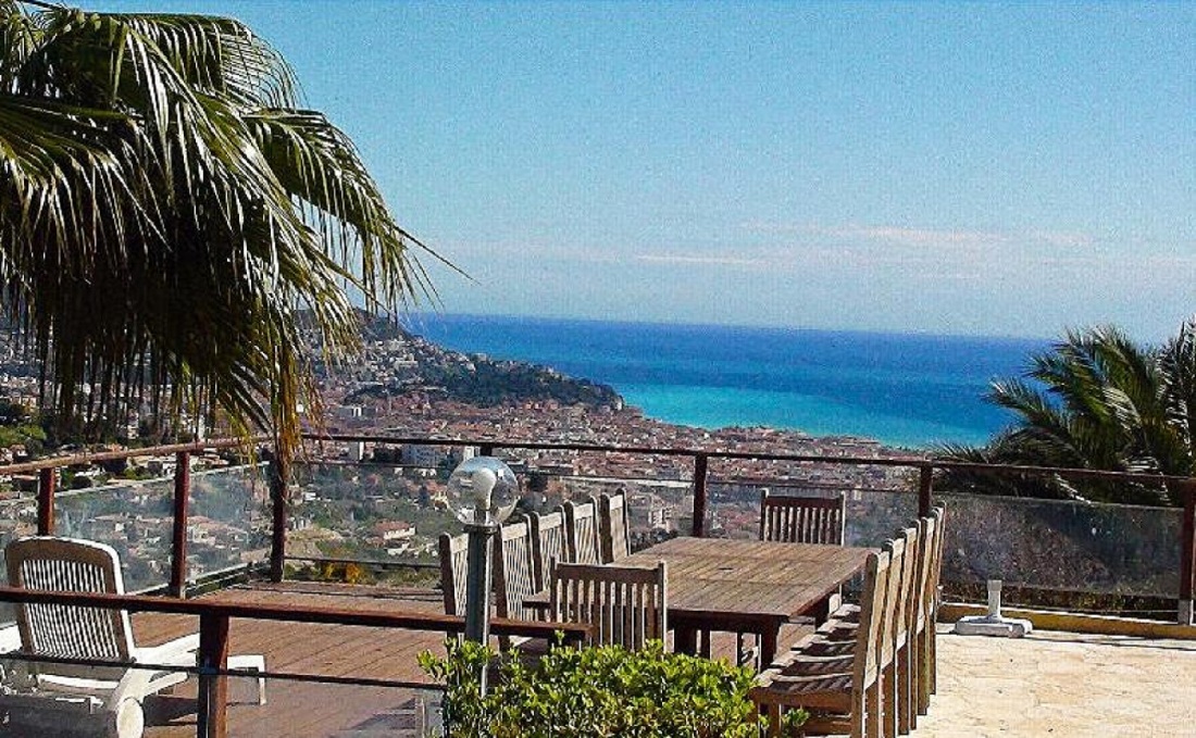 Luxurious Villa CLEMENT